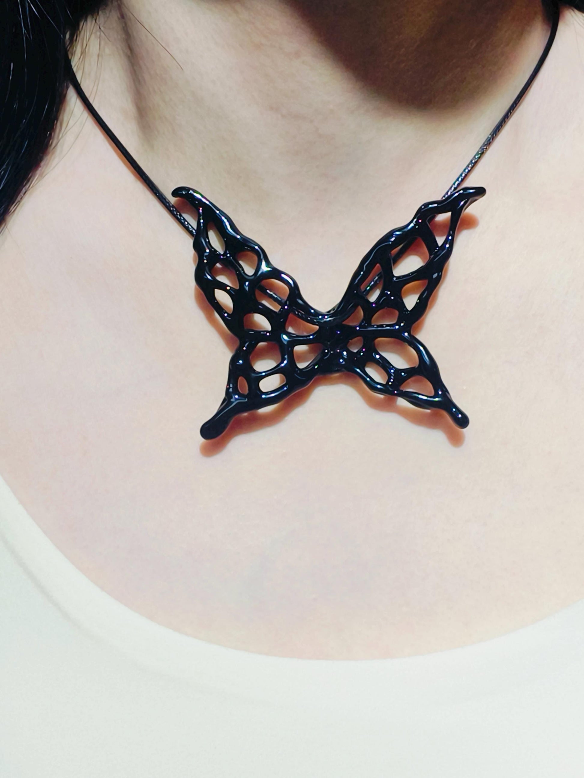 Simple and exquisite glass butterfly pendant, anniversary gift, birthday gift, girl gift, daughter gift, art pendant