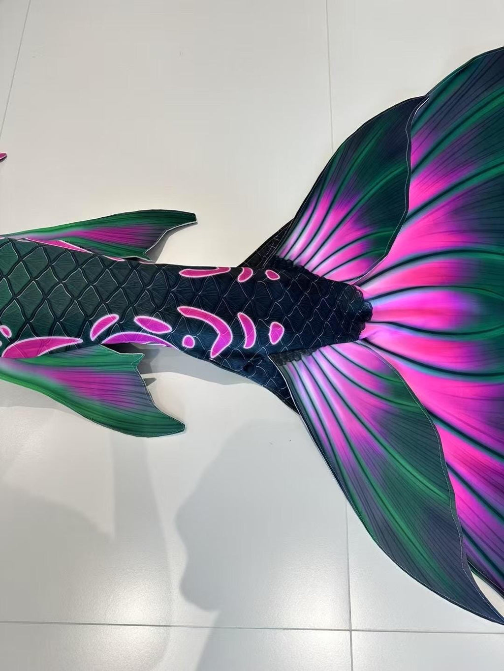 Handmade green pink Mermaid Tail  cosplay photography costume, diving costume, gift for her，gift for girlfriend's birthday